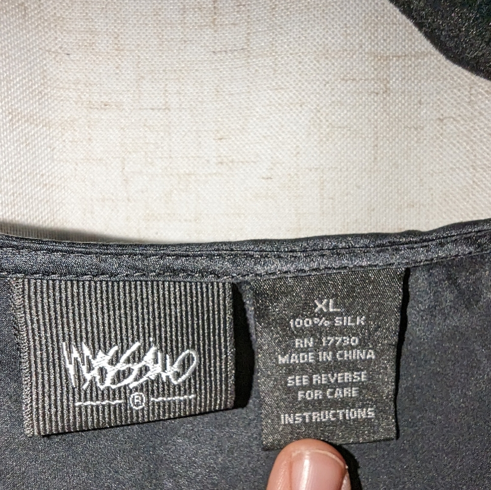 2000s 100% Silk Mossino V neck Thick Strap Tanktop - Picture 2 of 3